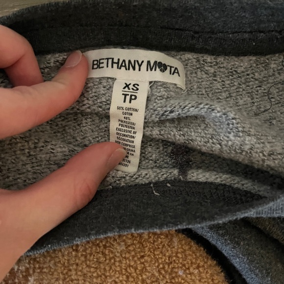 Aeropostale Gingerbread Sweater - Picture 3 of 3